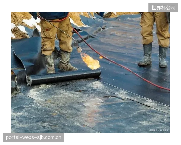 近9成的物理施工型热熔涂料已支持零下10度作业,打破了北方赛道冬季维护的禁区 近9成的物理施工型热熔涂料已支持零下10度作业,打破了北方赛道冬季维护的禁区